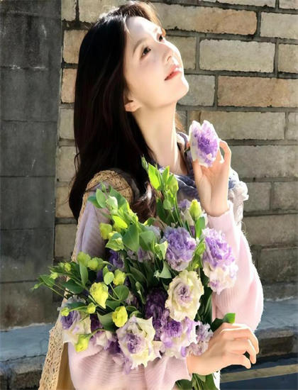 探索《活尸的城堡》的奥秘：隐藏细节与深层意义